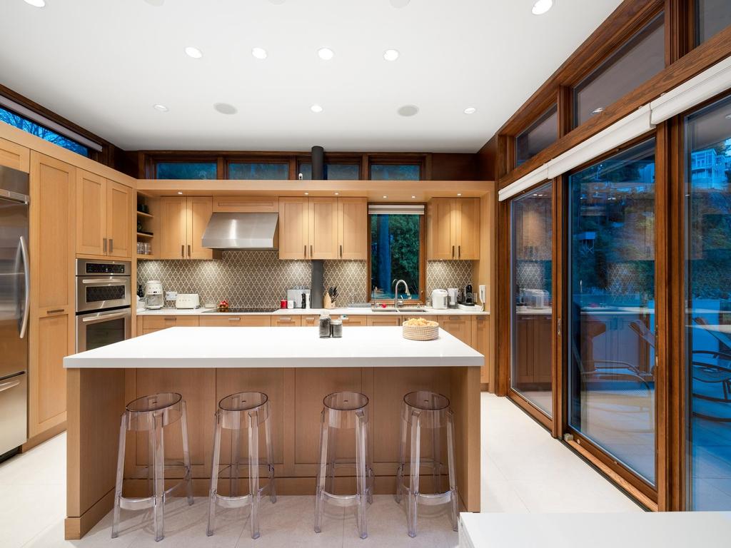 Listing Image for R3080756