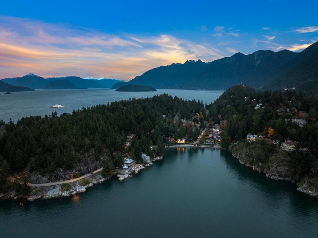 Listing Image for R3080756