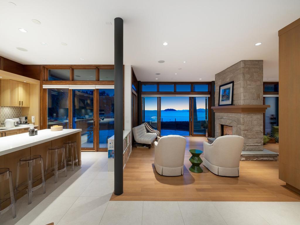 Listing Image for R3080756