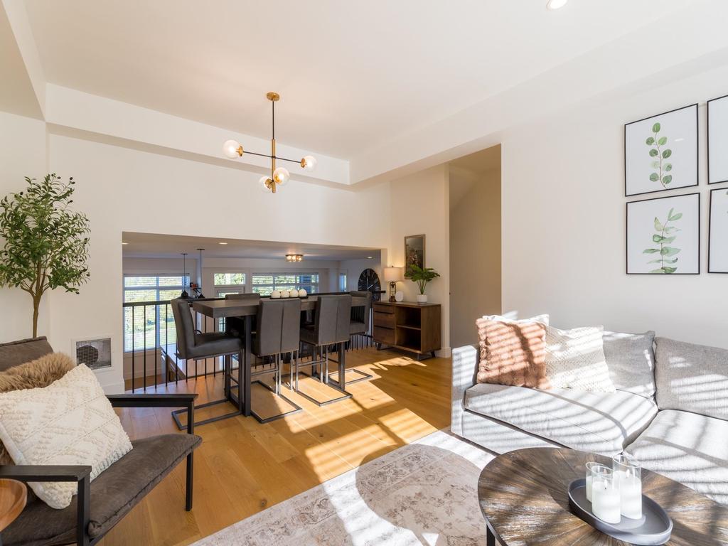 Listing Image for R3080760