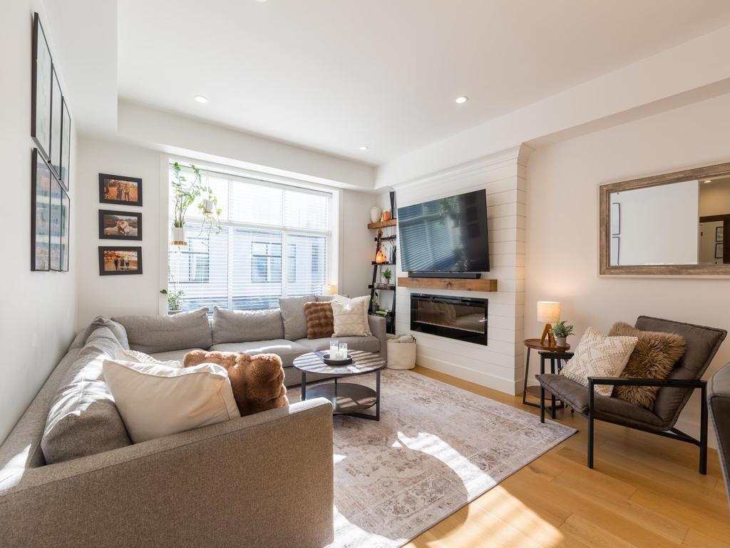 Listing Image for R3080760