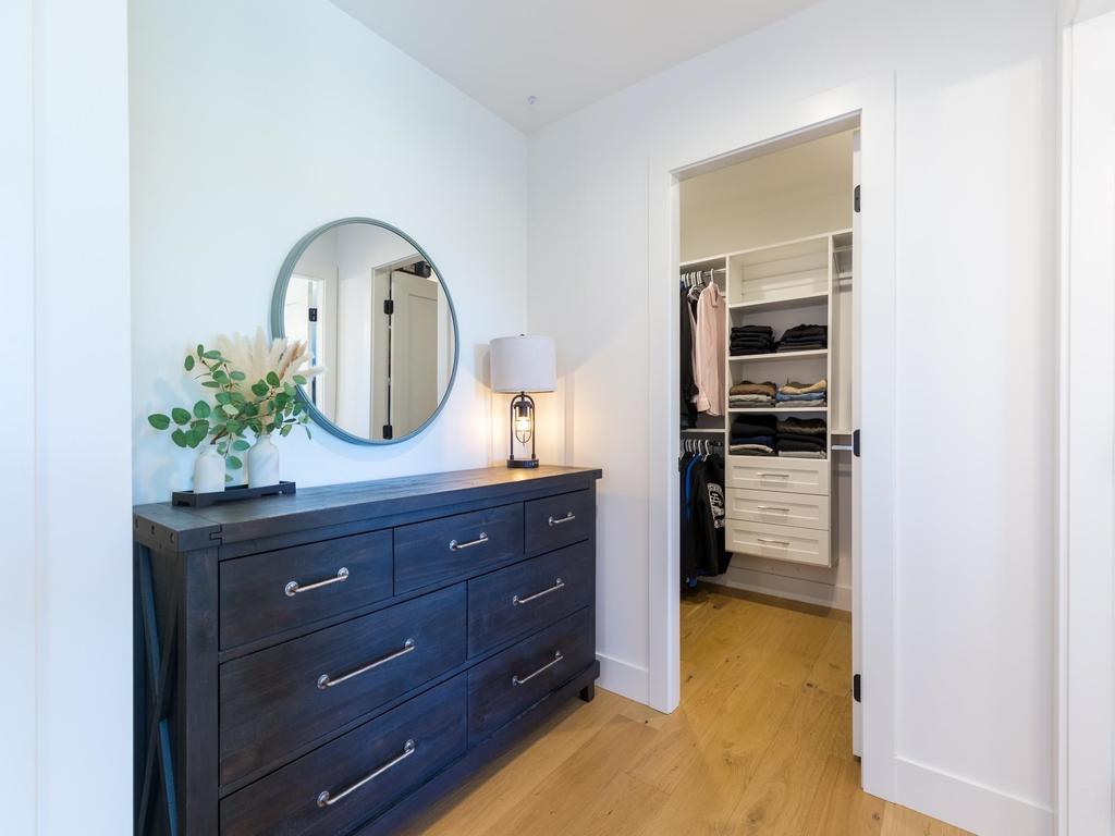 Listing Image for R3080760