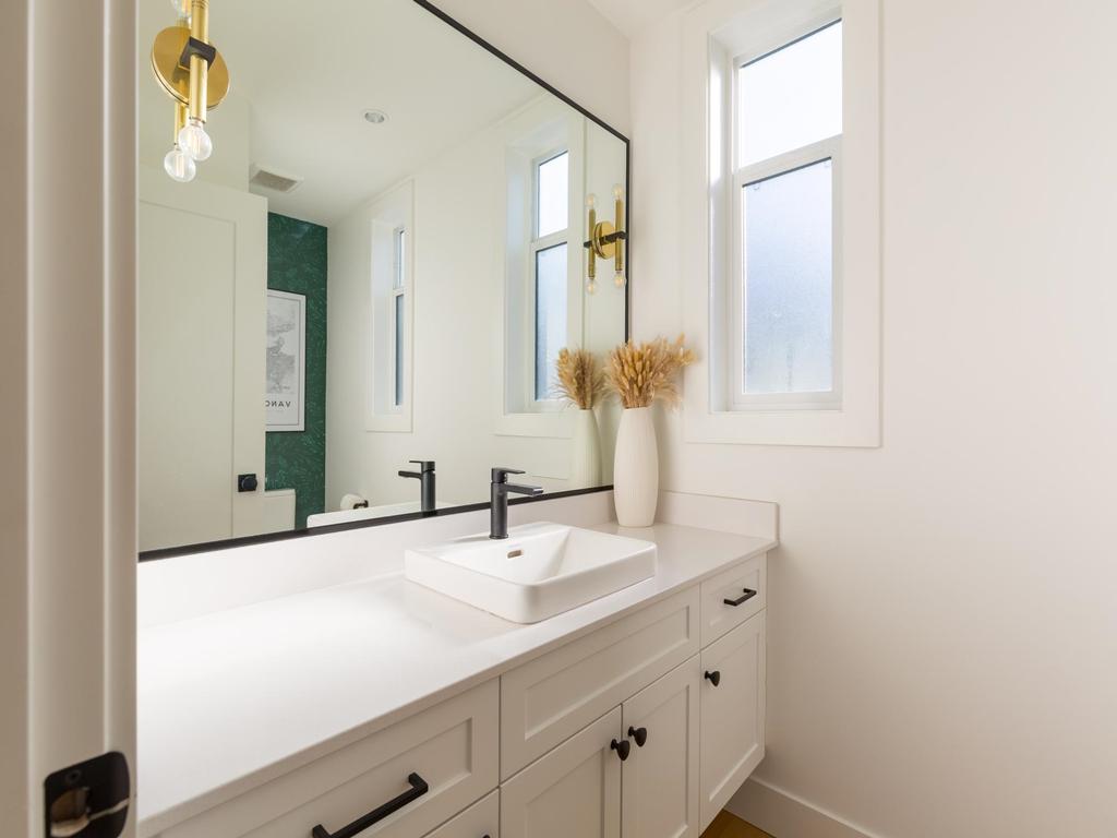 Listing Image for R3080760