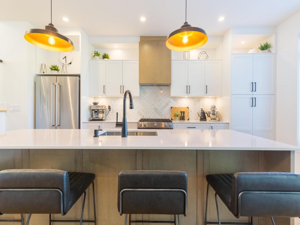 Listing Image for R3080760