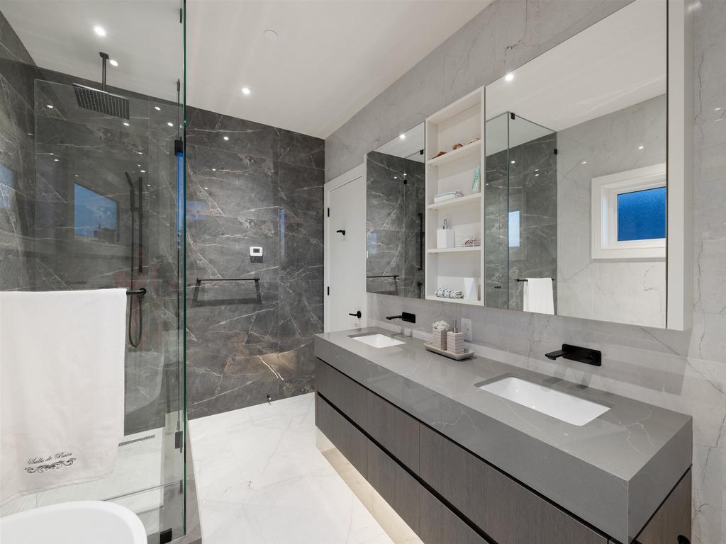 Listing Image for R3080805