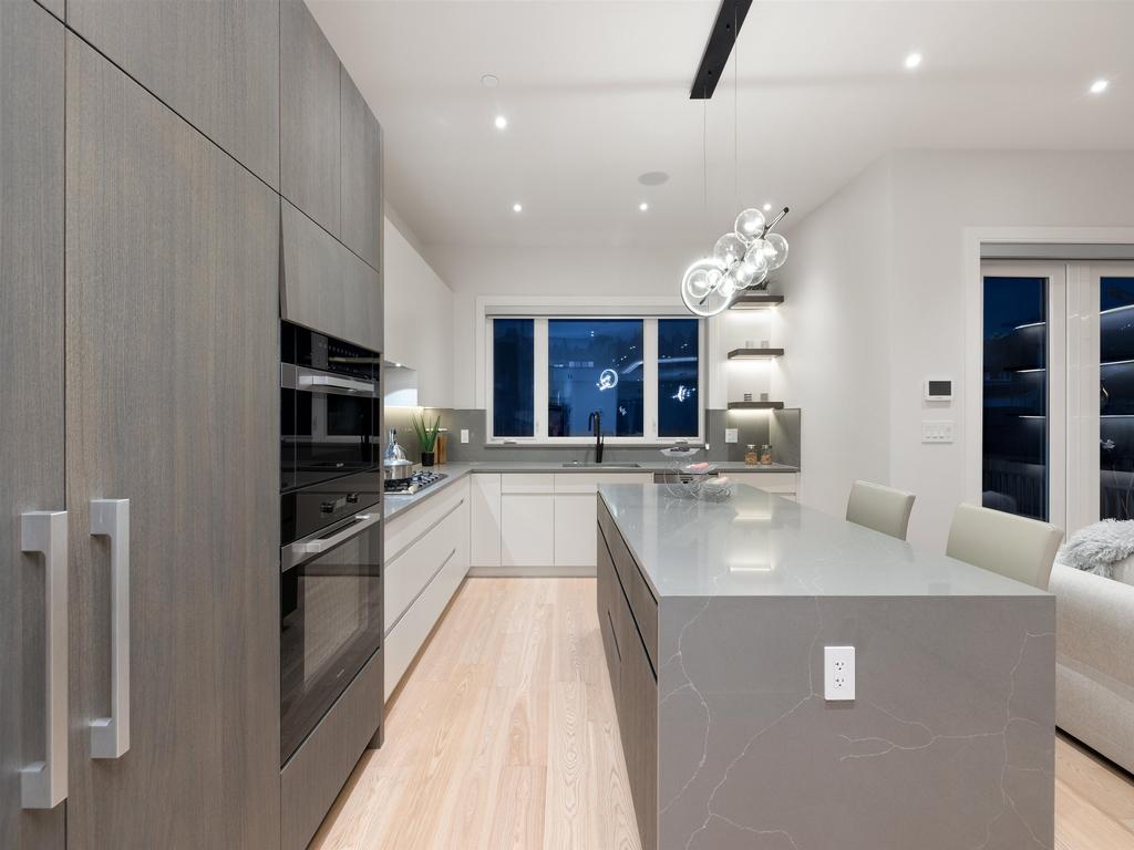 Listing Image for R3080805