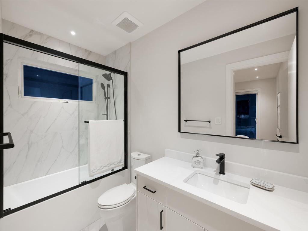 Listing Image for R3080805