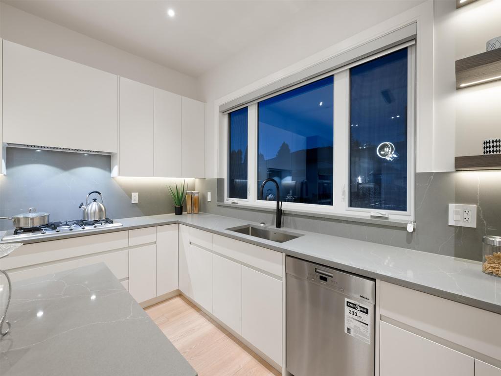 Listing Image for R3080805