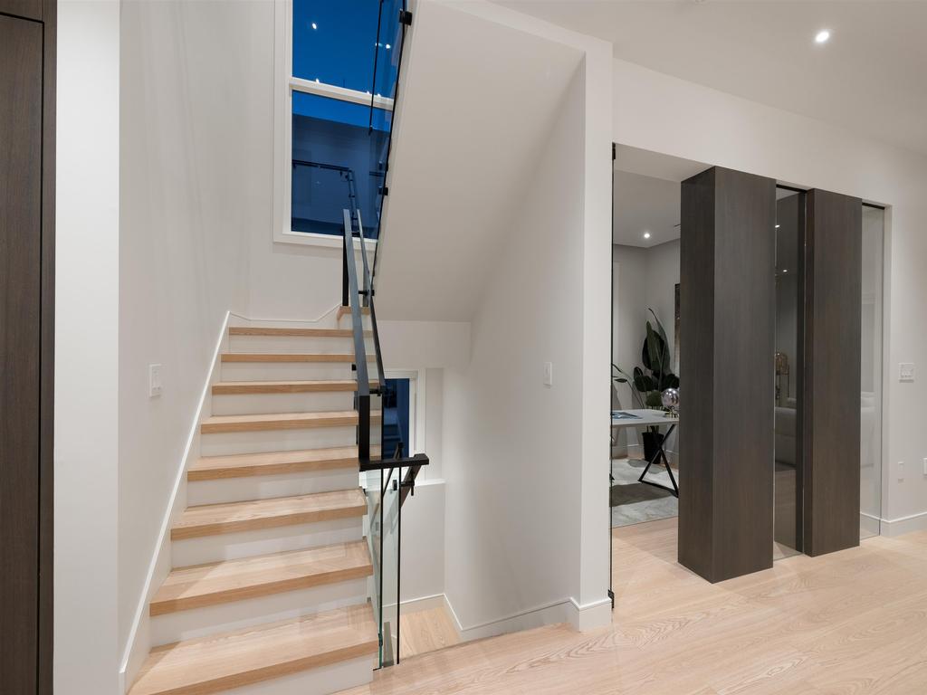 Listing Image for R3080805