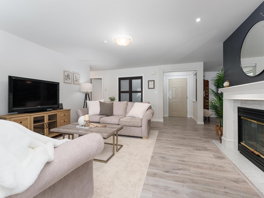 Listing Image for R3080817