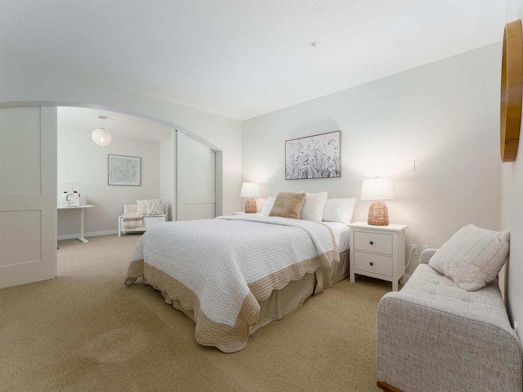 Listing Image for R3080817