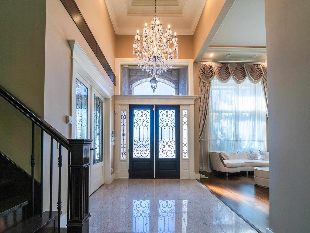 Listing Image for R3080818