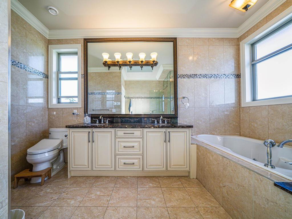 Listing Image for R3080818