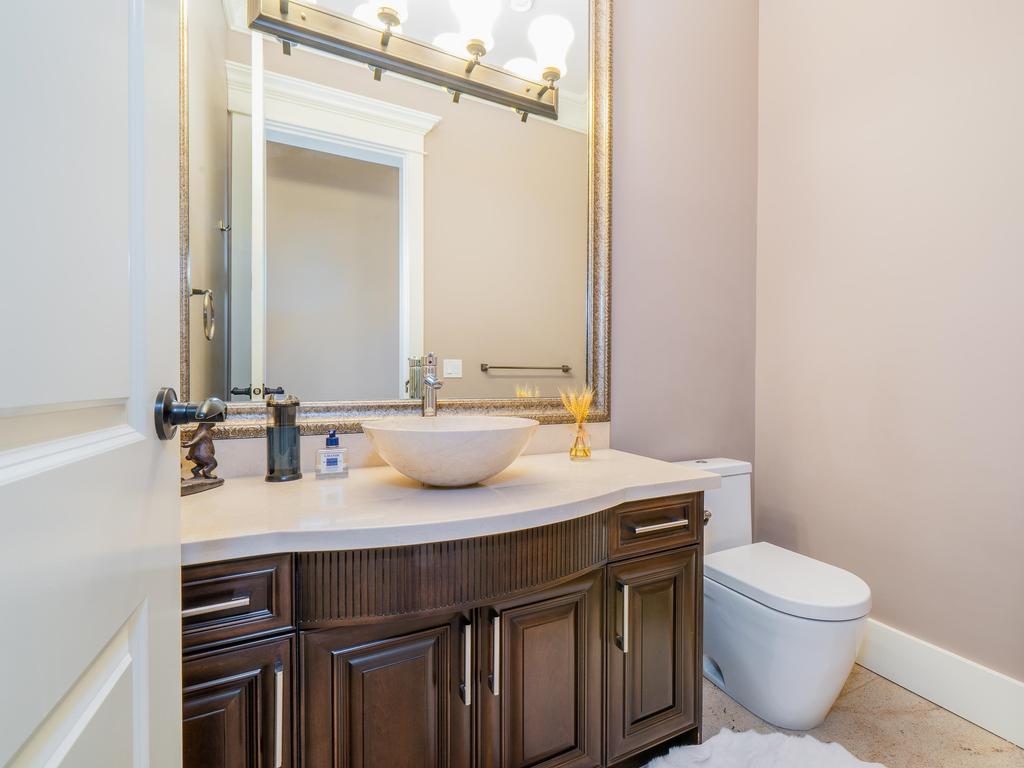 Listing Image for R3080818