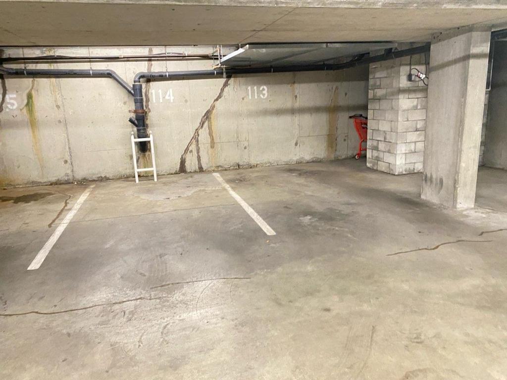 Listing Image for R3080852