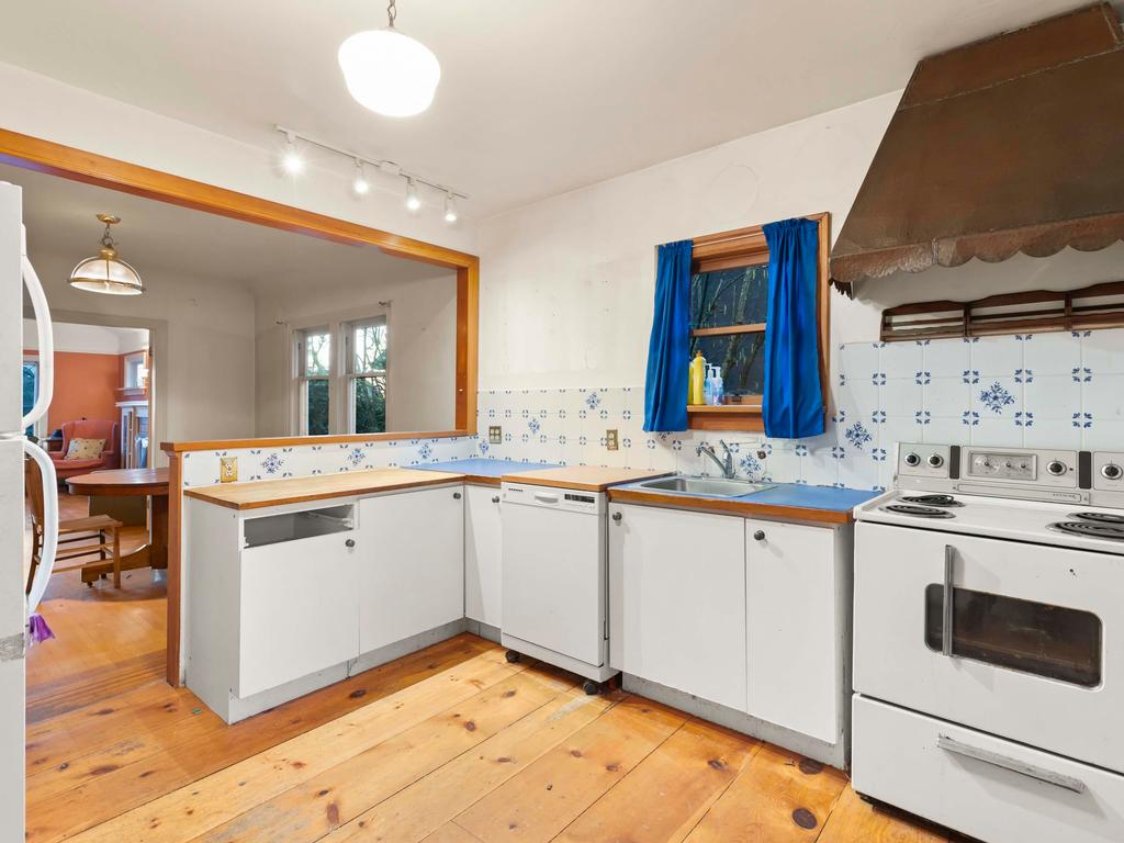 Listing Image for R3080865