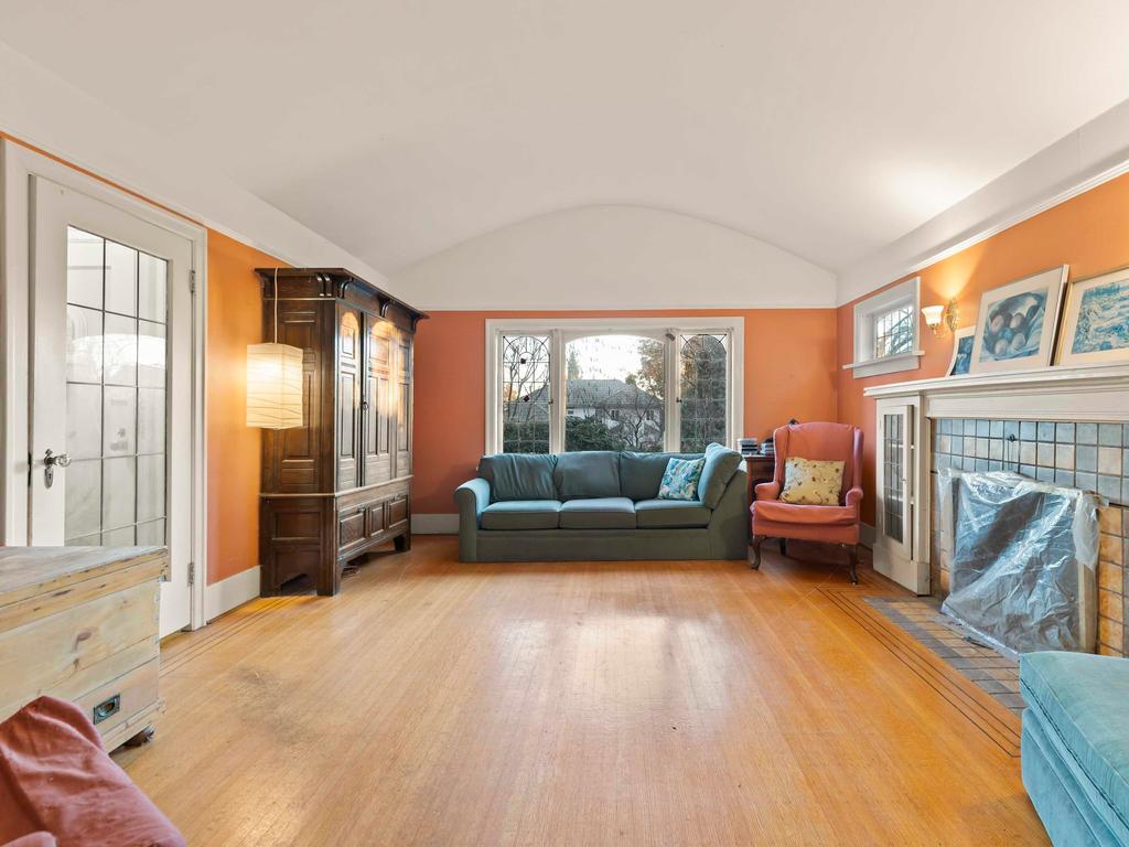 Listing Image for R3080865