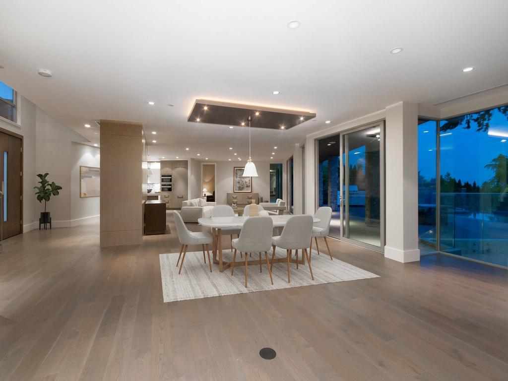 Listing Image for R3080866