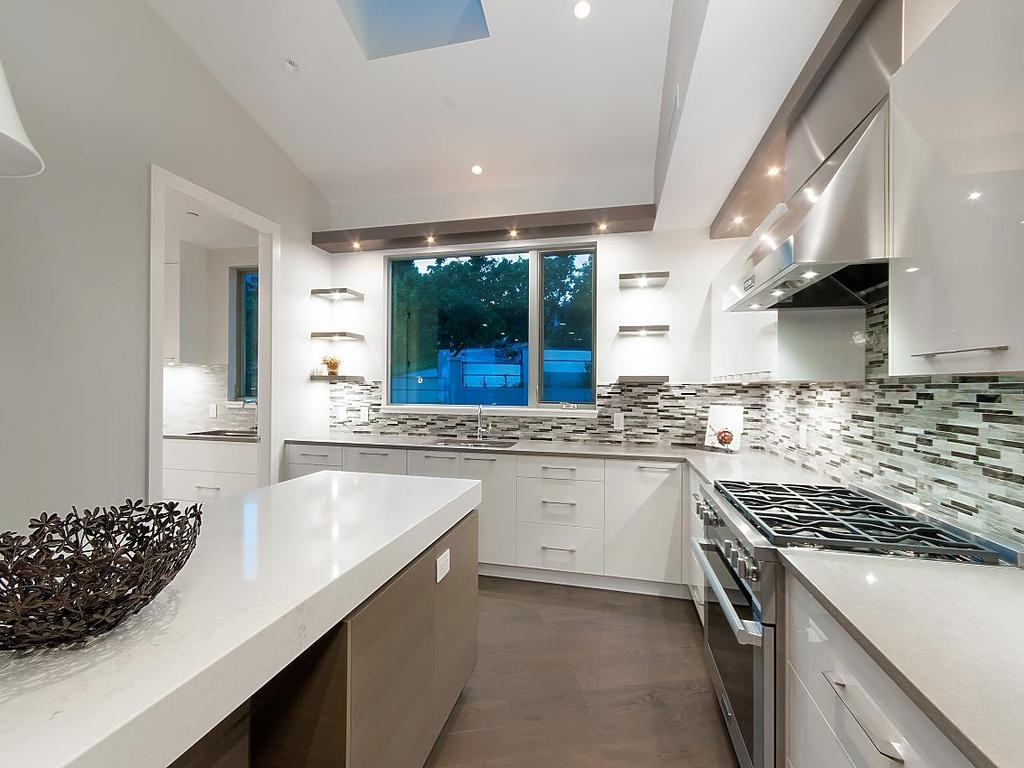 Listing Image for R3080866