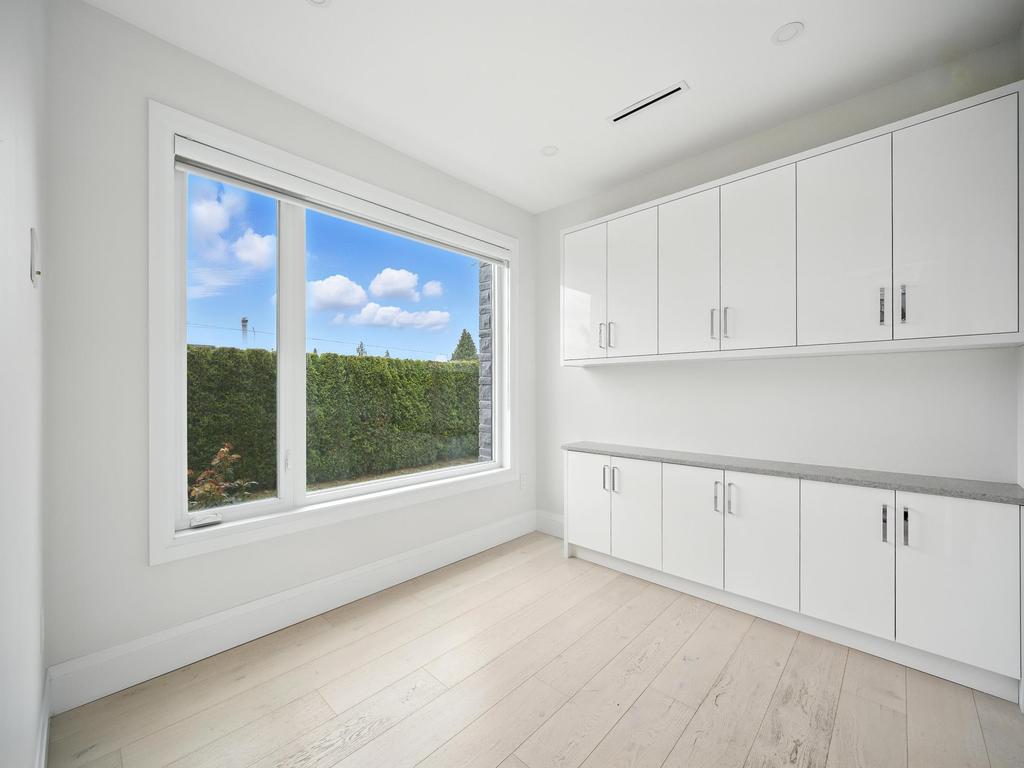 Listing Image for R3080875