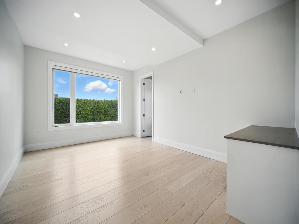 Listing Image for R3080875