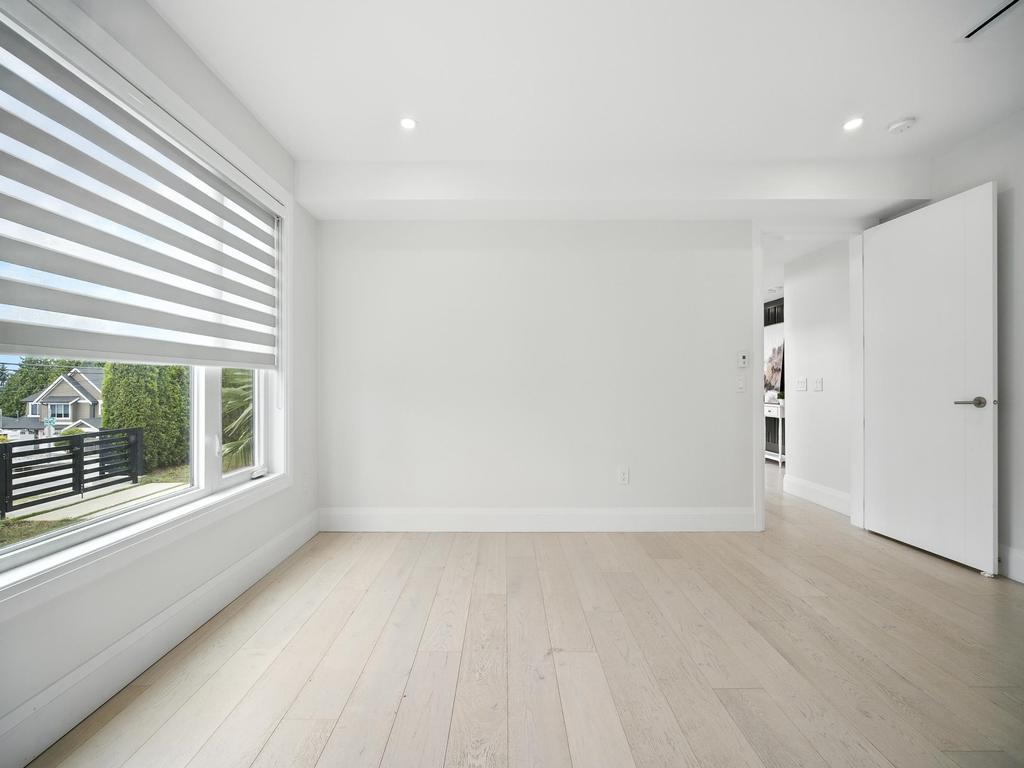Listing Image for R3080875