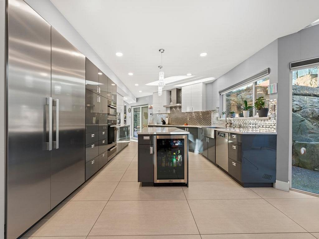 Listing Image for R3080877