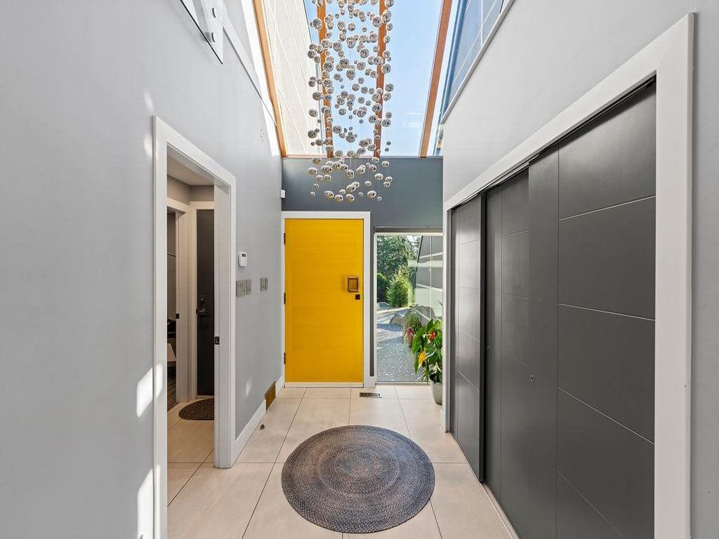 Listing Image for R3080877