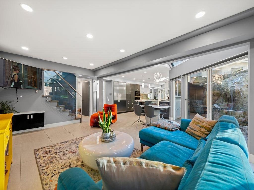 Listing Image for R3080877