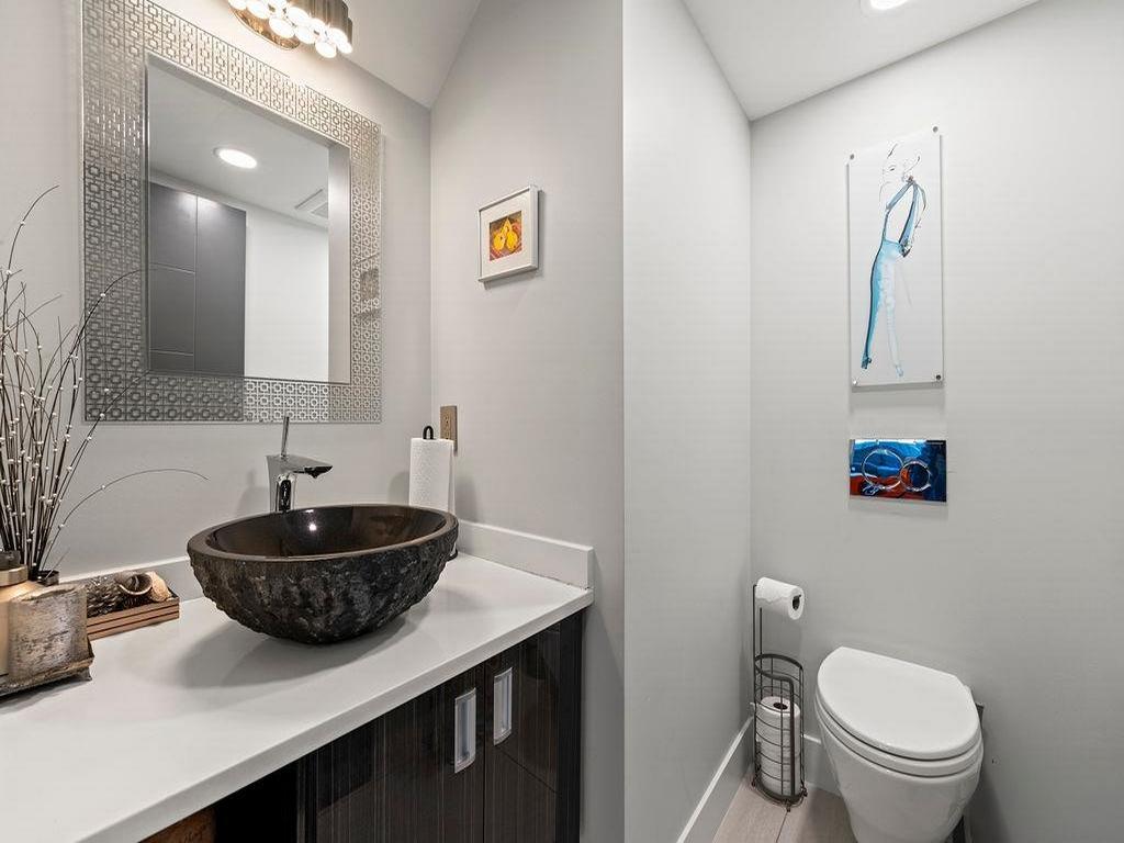 Listing Image for R3080877