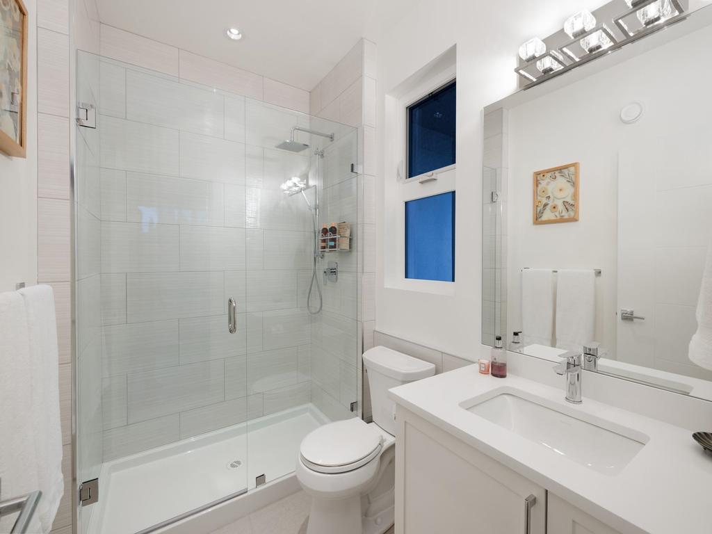 Listing Image for R3080880