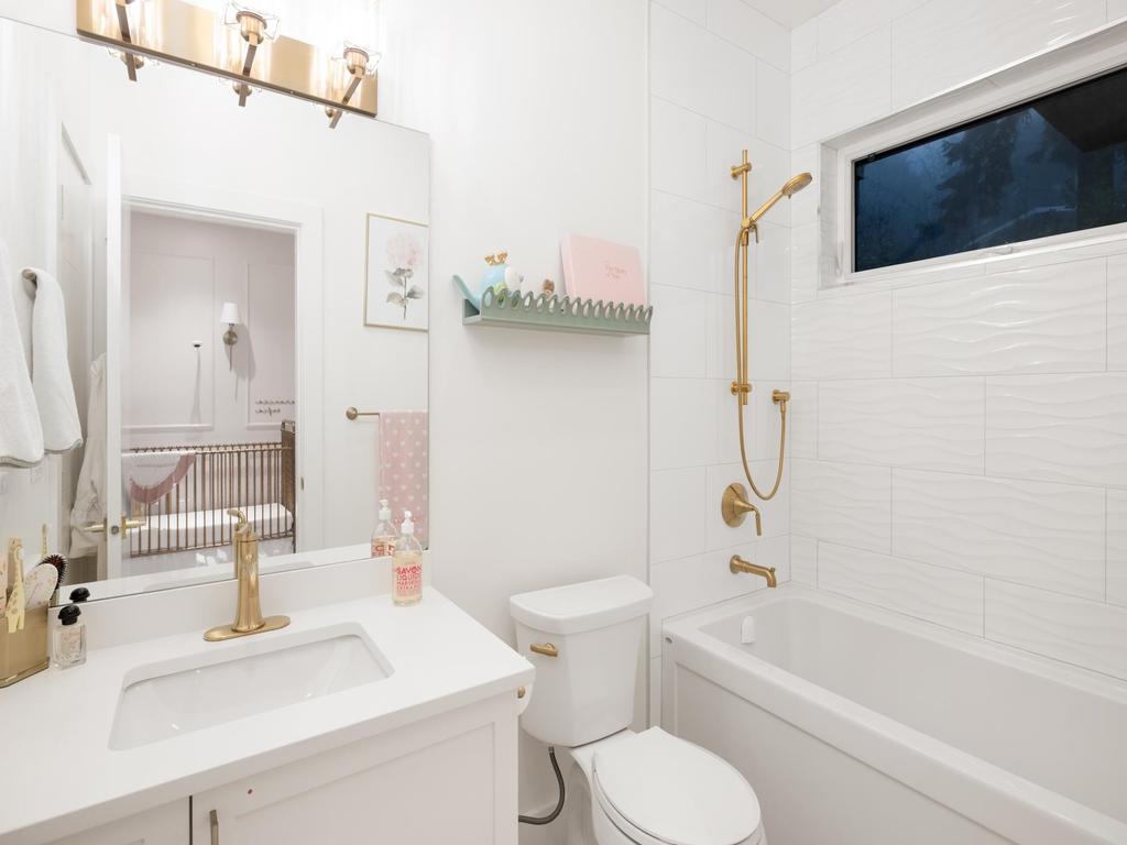 Listing Image for R3080880