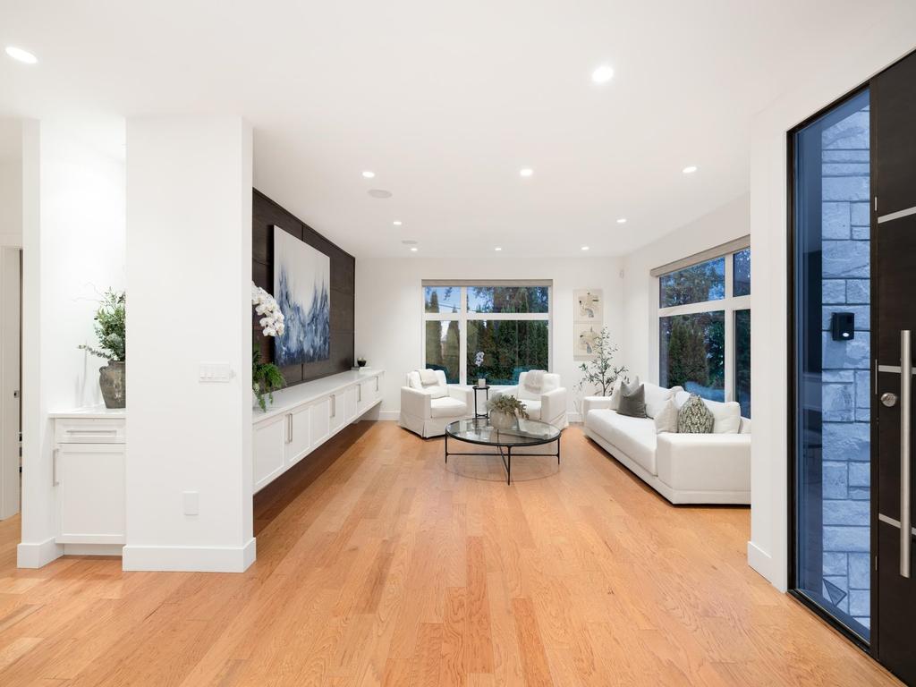 Listing Image for R3080880