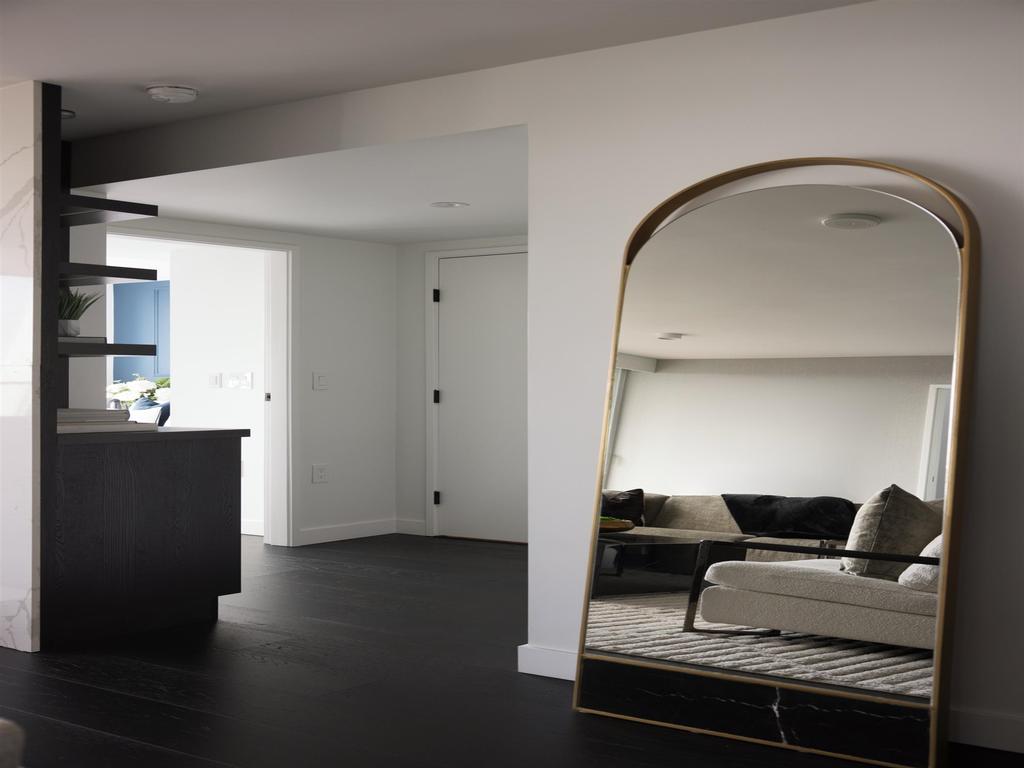 Listing Image for R3080895