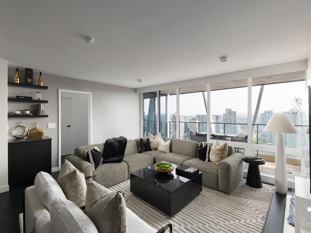 Listing Image for R3080895