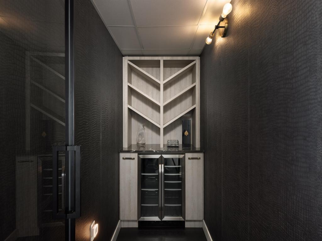 Listing Image for R3080895