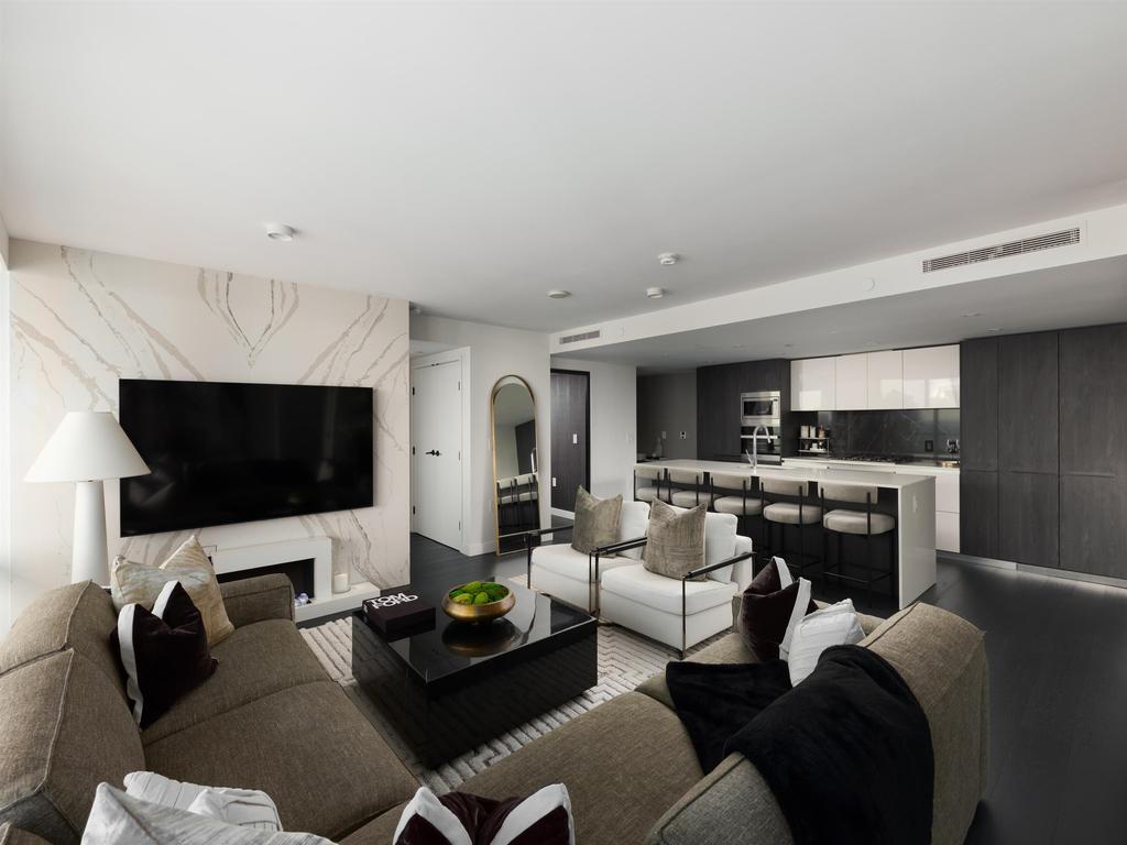 Listing Image for R3080895