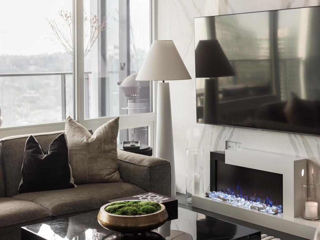 Listing Image for R3080895