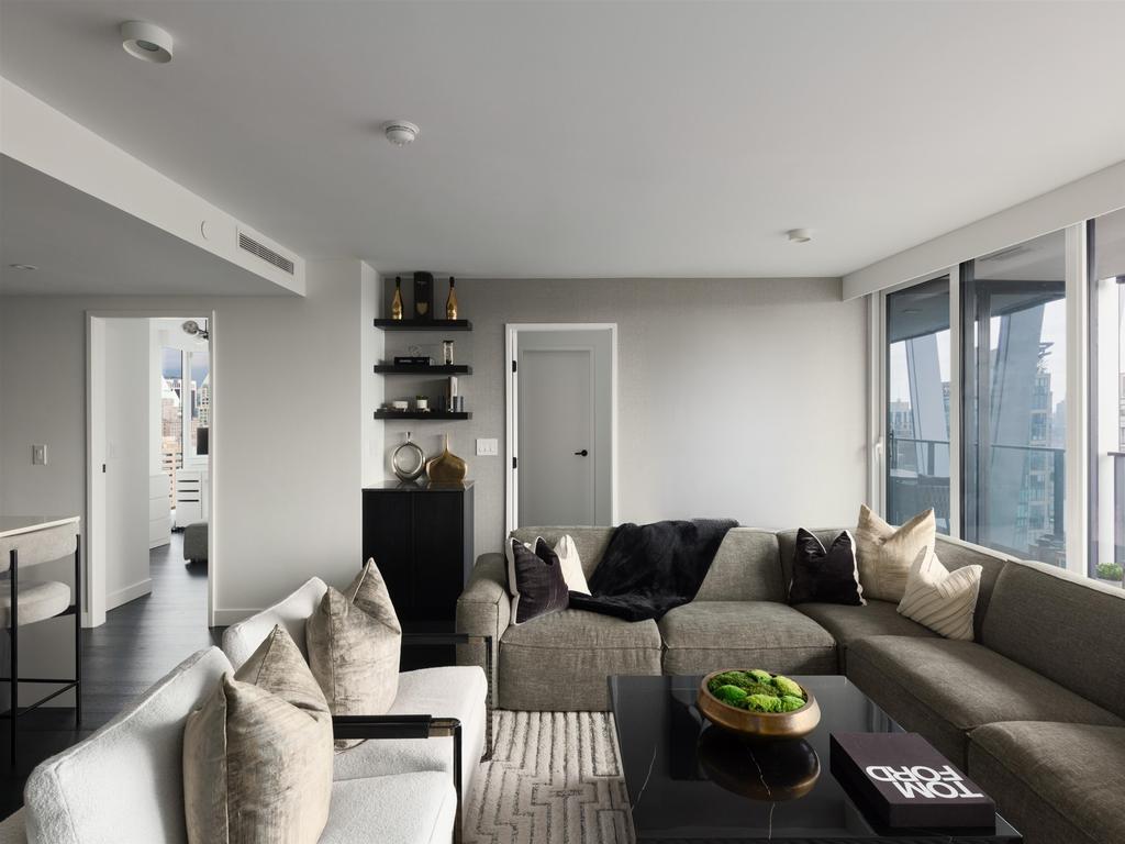 Listing Image for R3080895