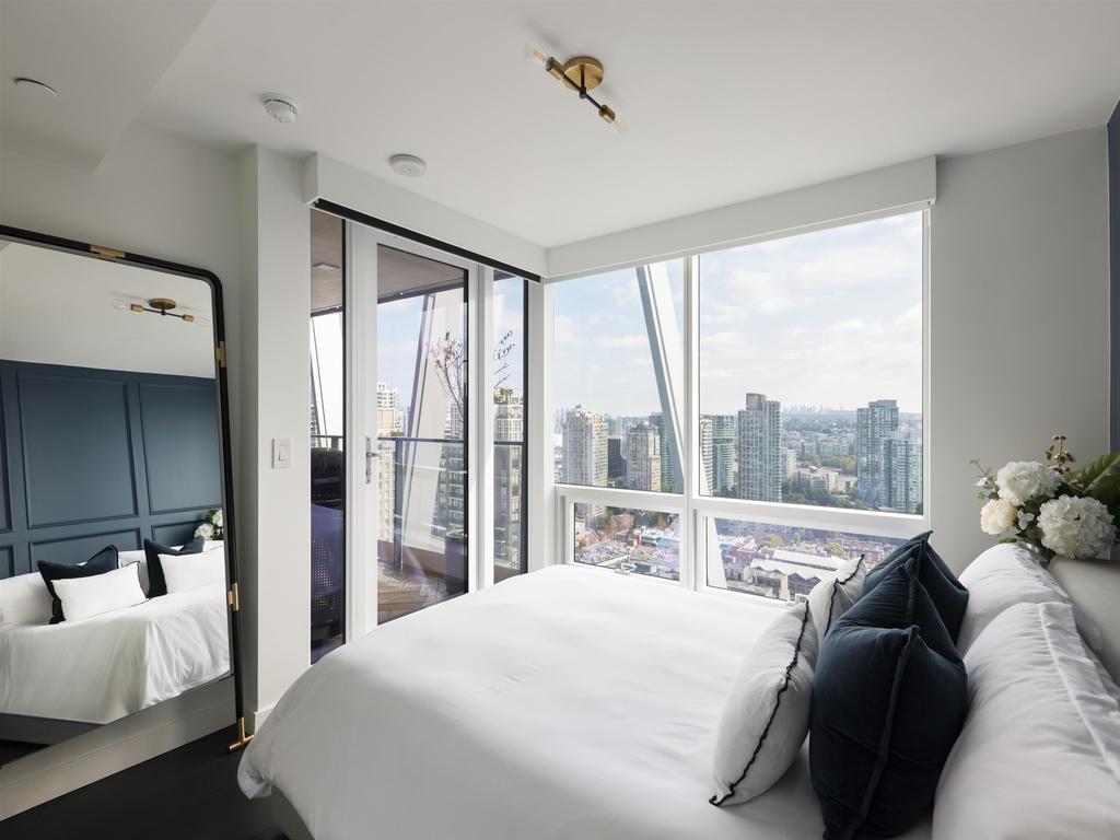 Listing Image for R3080895