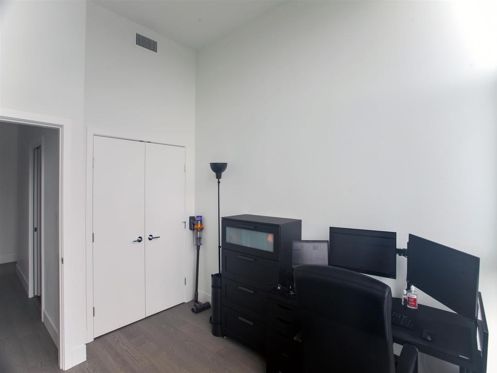 Listing Image for R3080901