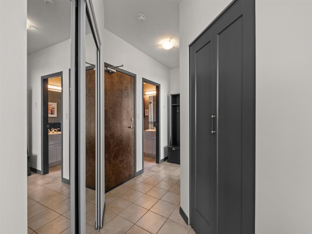 Listing Image for R3080907