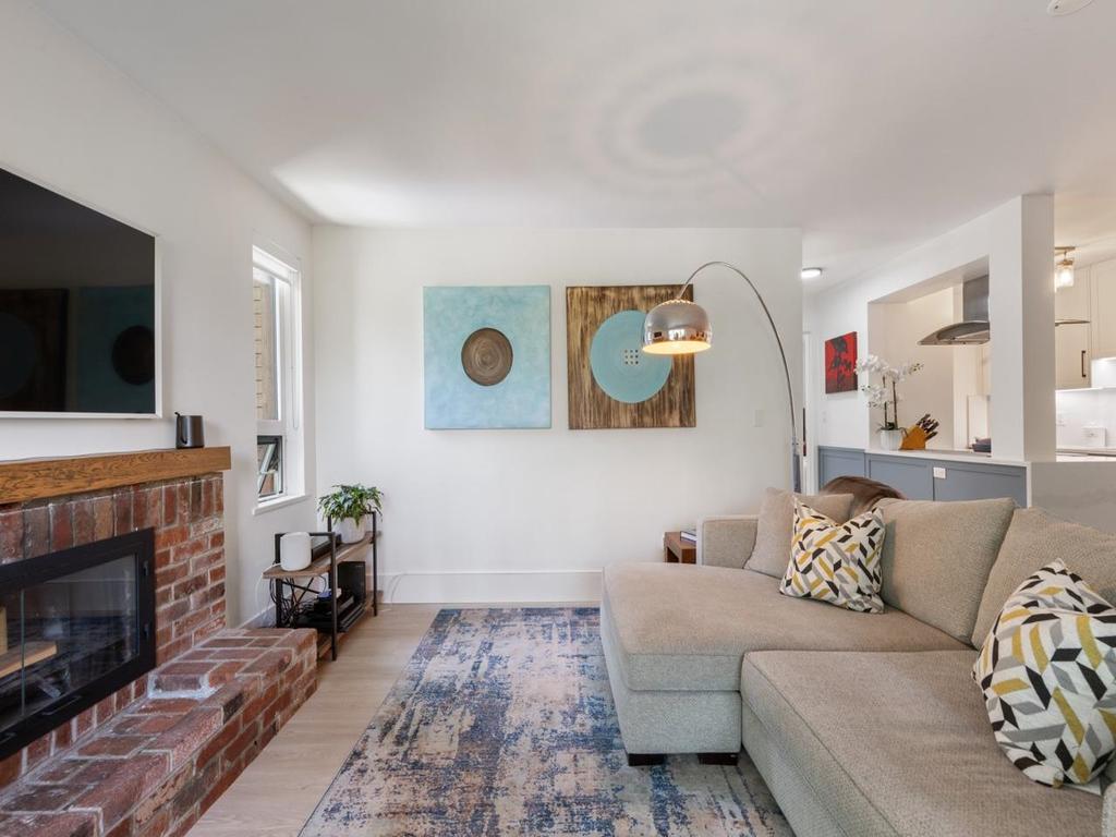 Listing Image for R3080921