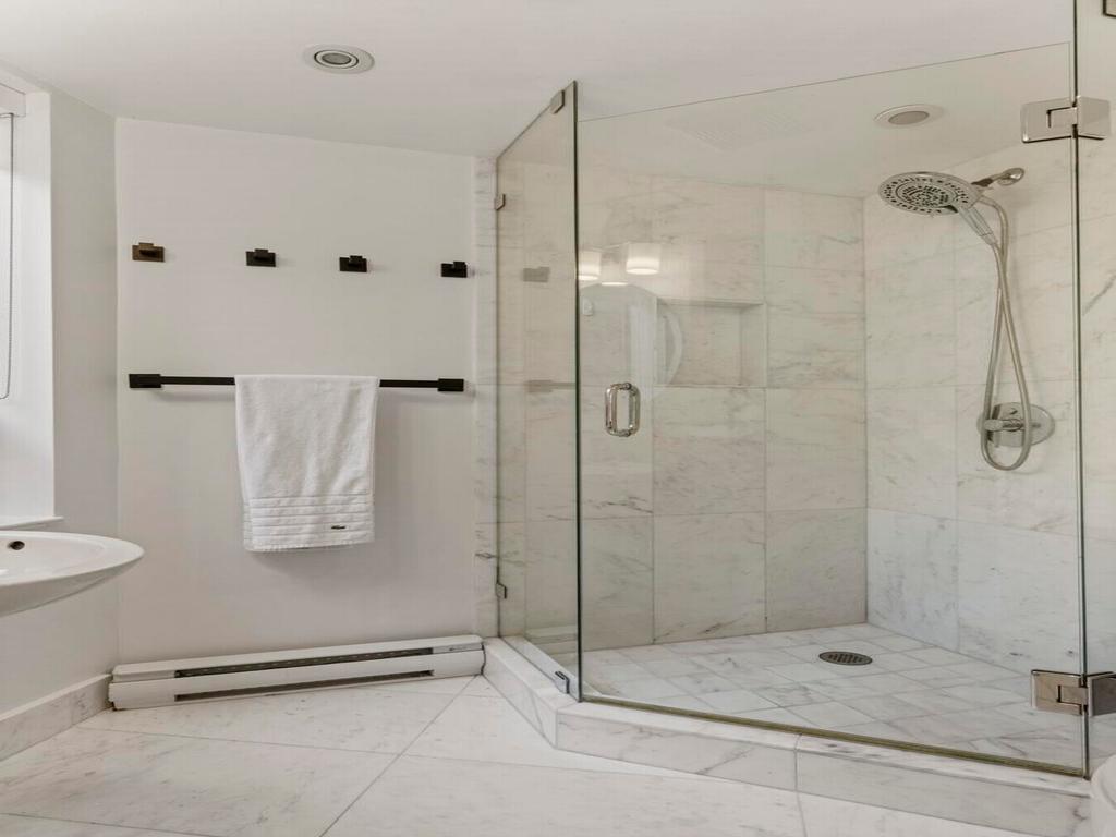 Listing Image for R3080921