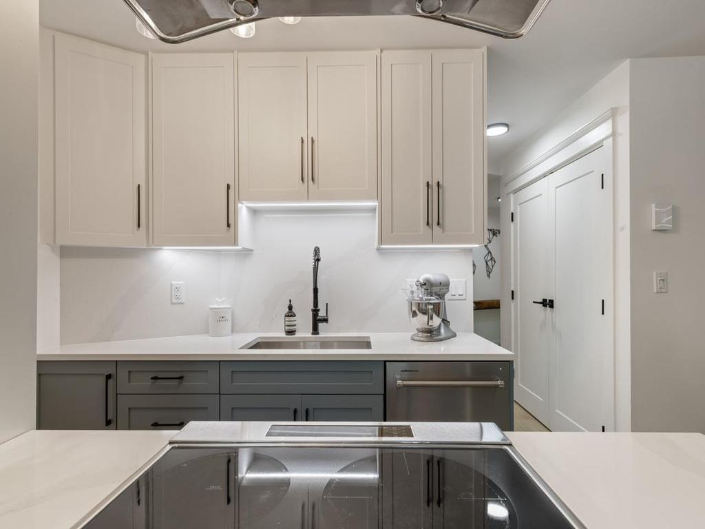 Listing Image for R3080921