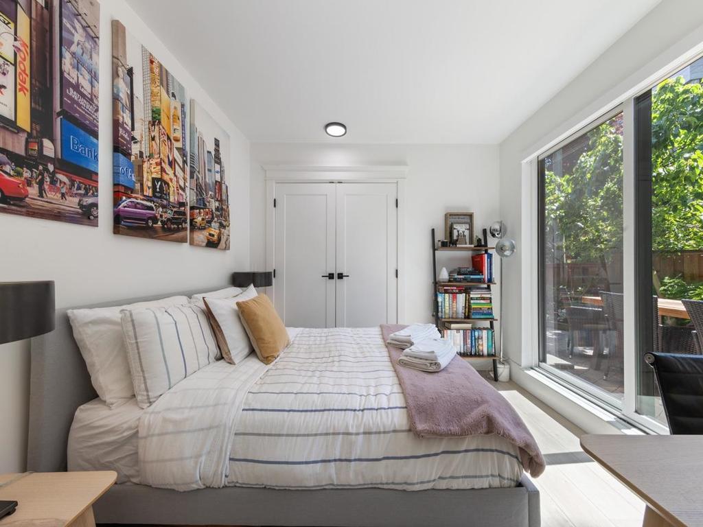 Listing Image for R3080921