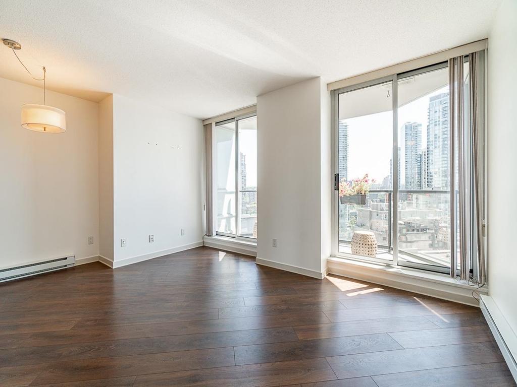 Listing Image for R3080922