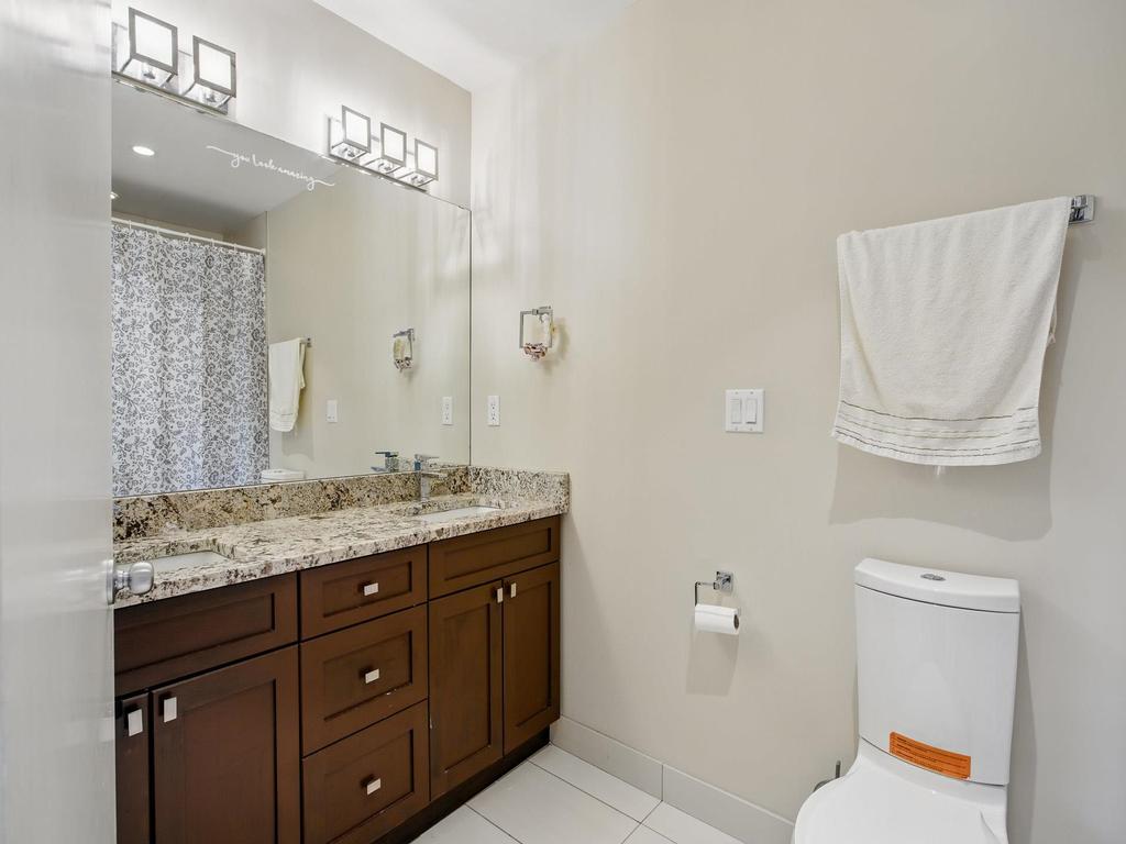 Listing Image for R3080927