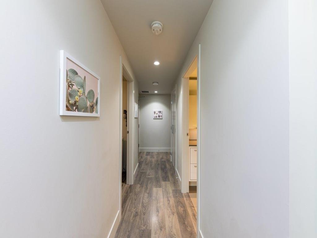 Listing Image for R3080930