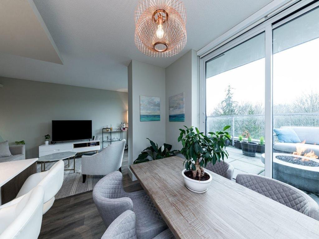 Listing Image for R3080930